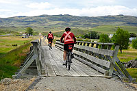 Copyright: New Zealand Tourism Guide. Cycling the Central Otago Rail Trail, New Zealand